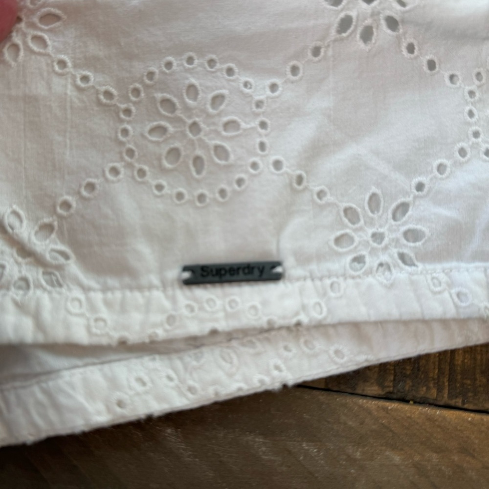 Superdry Broderie Chino White Shorts Eyelet G71000NQ Size 8 - Picture 7 of 7
